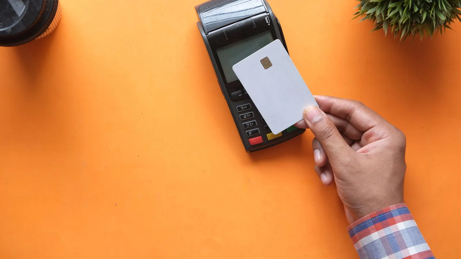 Contactless card payment on a terminal
